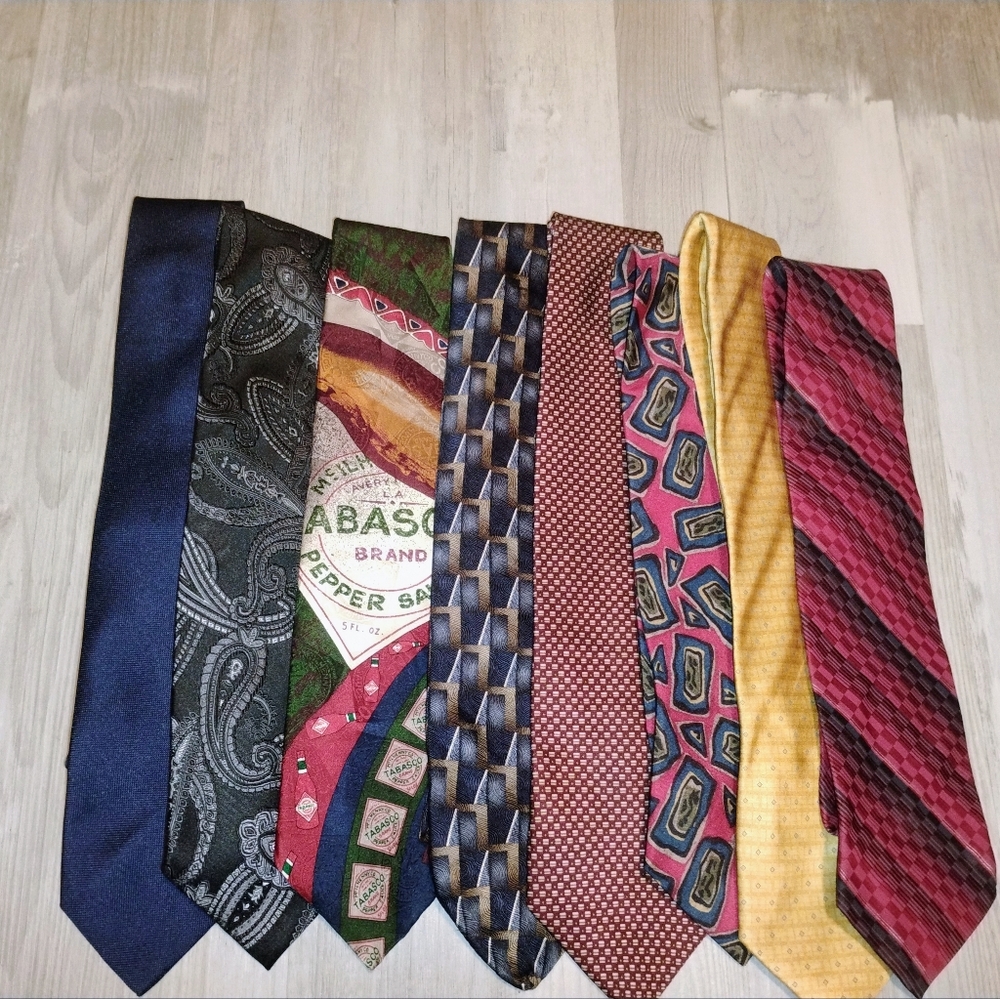 Elegant Multicolor Men's Tie Set Of 8